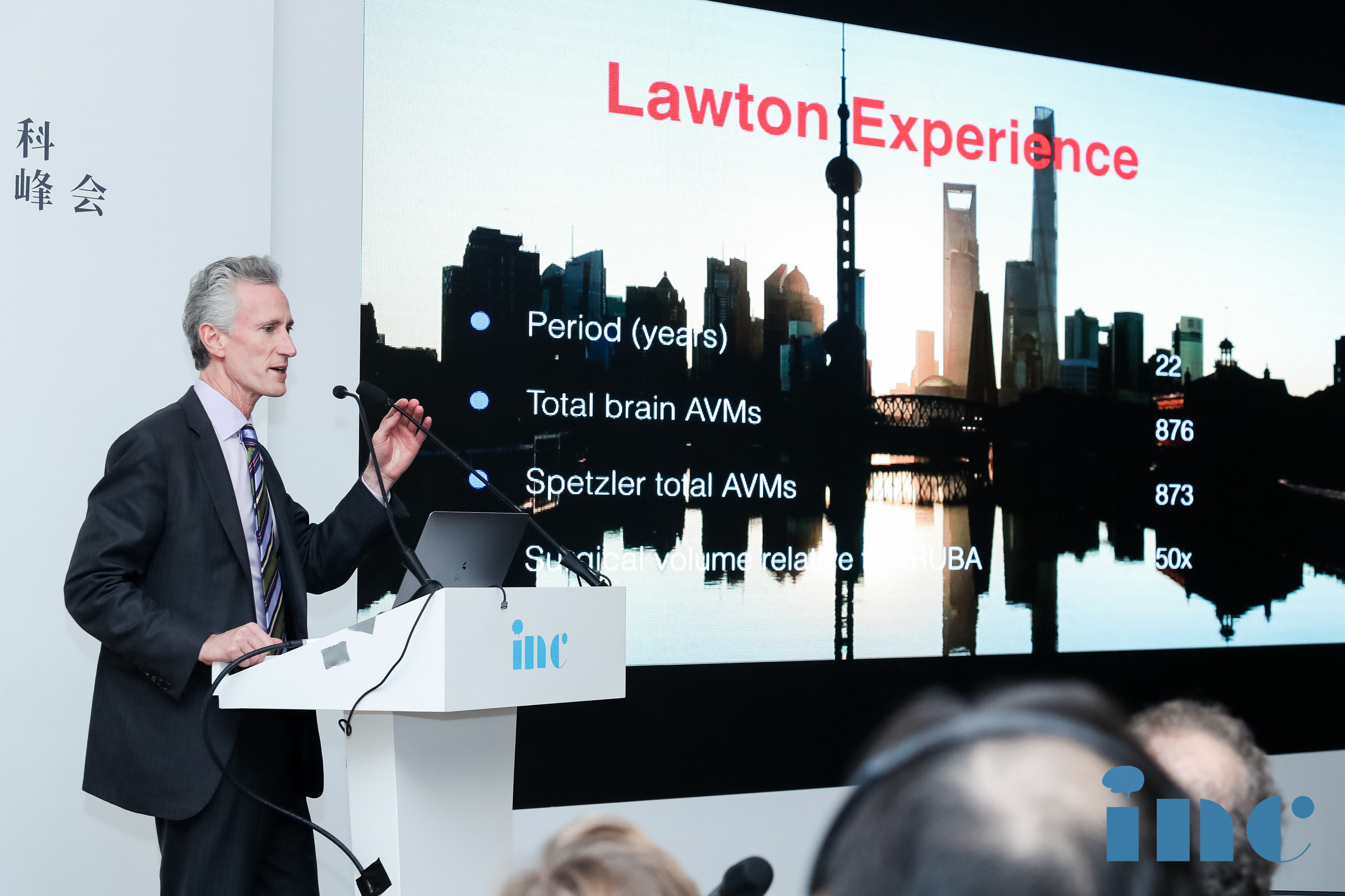 Michael T. Lawton 教授