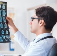 出现哪些症状时有可能是脑肿瘤？