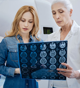 胶质母细胞瘤外科手术的改进和靶向治疗综述