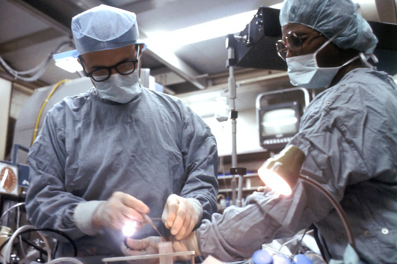 髓母细胞瘤能活20年吗？质子治疗对儿童智商影响更小吗