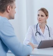 小儿颅咽管瘤患者的囊内干扰素-α