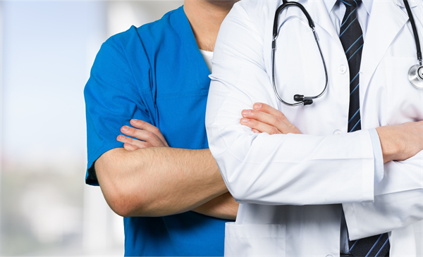 低级别星形细胞瘤怎么治？