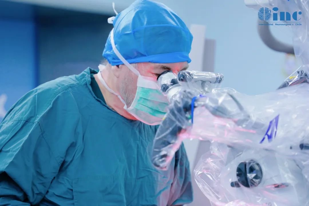 中脑顶盖胶质瘤治疗