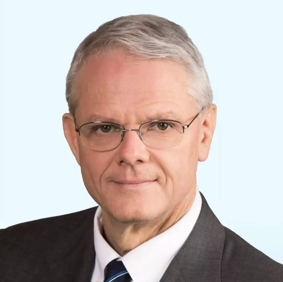 James T. Rutka教授（加拿大）