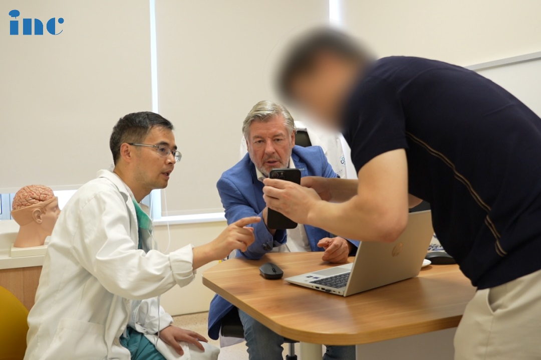 巴特朗菲教授现场咨询精彩瞬间