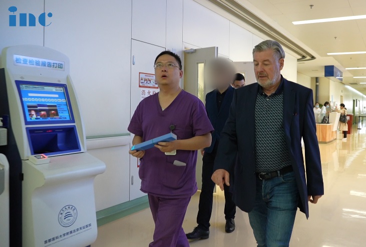 首都医科大学附属北京天坛医院——巴特朗菲教授