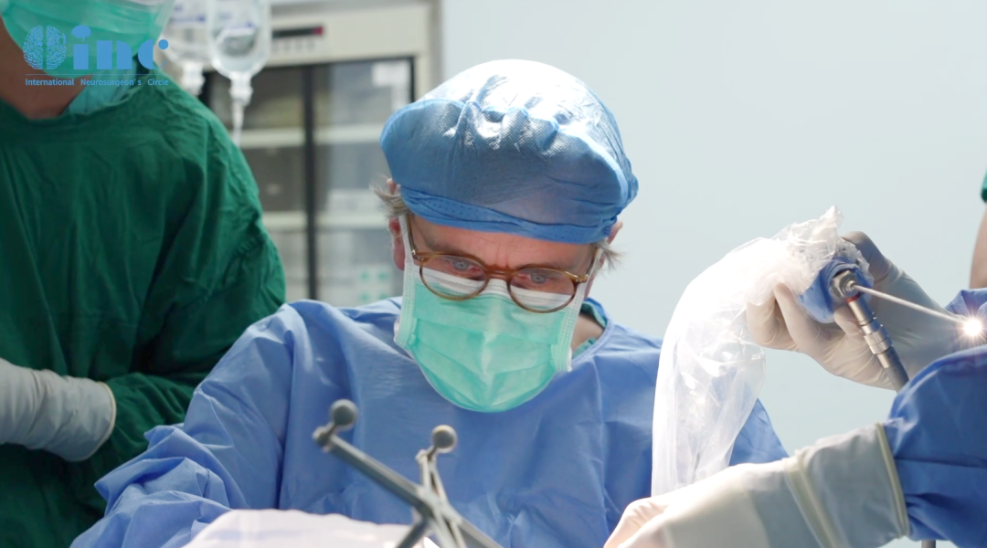 福洛里希教授使用独创神外内镜“筷子手术”单鼻孔入路为宁宁切除肿瘤