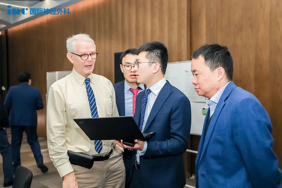 国际神经外科杂志主编见面会