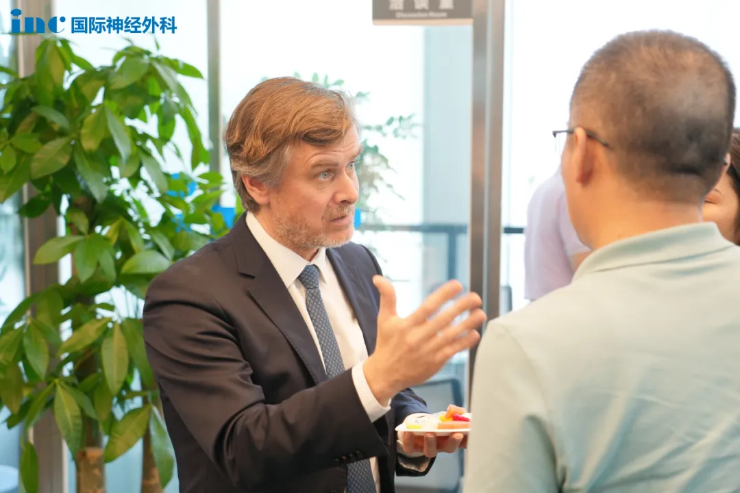 神经外科国际专家来华促进中外学术友好交流