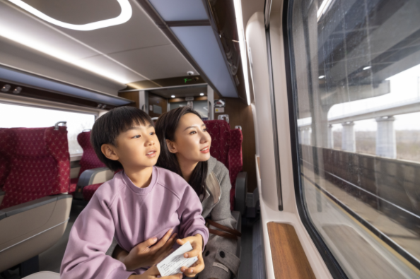 “术后3个月，带着儿子从重庆-北京-成都、香港……幸福就是如此的简单~”