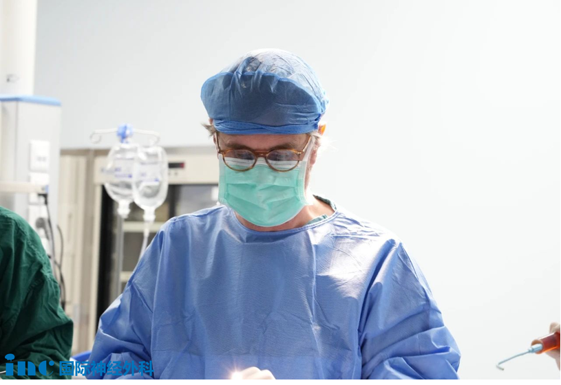 <a href='/jiaoshou/53.html' target='_blank'><u>福洛里希</u></a>教授