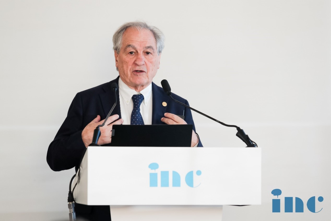 Di Rocco教授于INC世界神经外科顾问团年会演讲