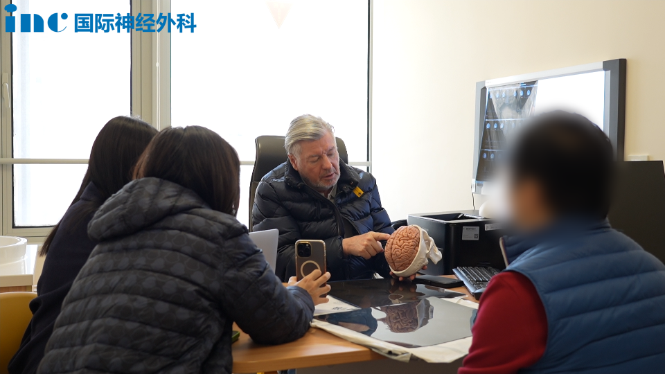 巴教授术前也进行了详细评估