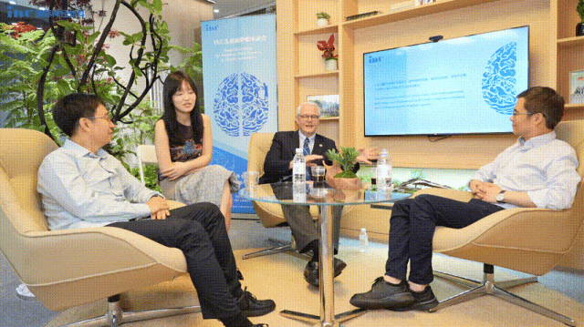 鲁特卡教授在来华期间，也同国内各专家共同探讨了当下前沿的治疗手段，并取得一定共识：