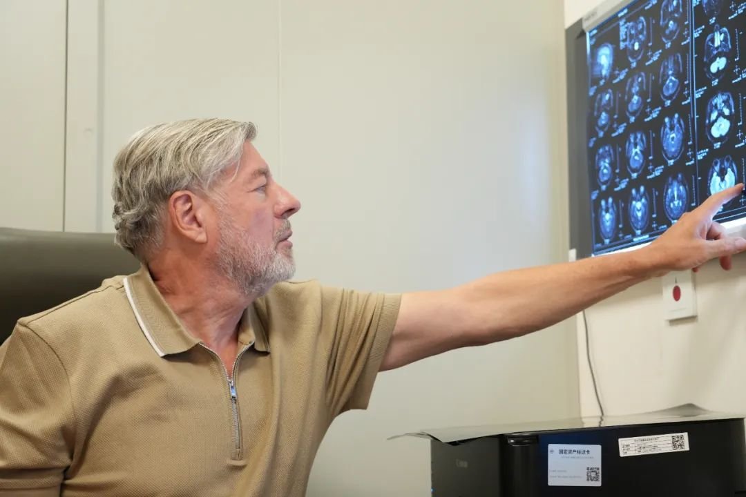 “本来只是头痛、复视，结果被迫做了抗癌斗士”