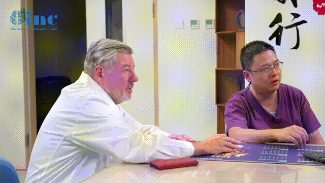 始终秉持”以患者预后为核心“的理念，共同攻克神经外科领域疑难病例。