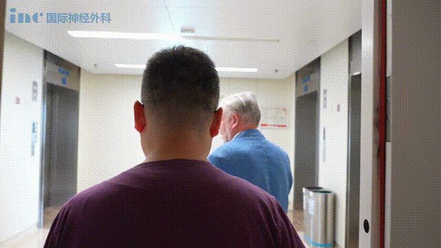 从患有巨大三脑室肿瘤的19岁少年，到一位德国籍延髓肿瘤患者，INC巴教授已接连完成两台高难度脑瘤手术！