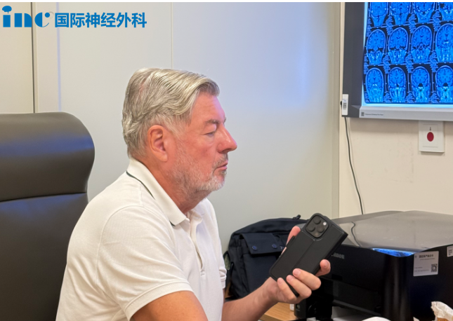 昨日，巴教授已抵达苏州开展新一轮手术交流与面对面咨询，将为更多疑难病例患者带来生命的转机!