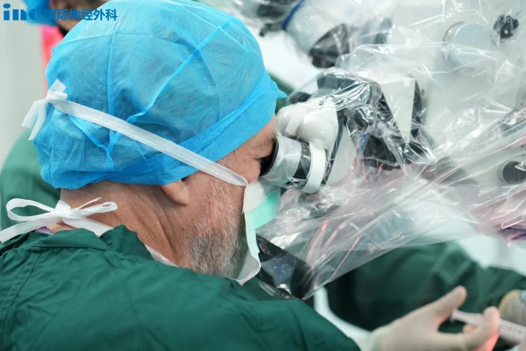 脑肿瘤的十大前兆之头痛、呕吐