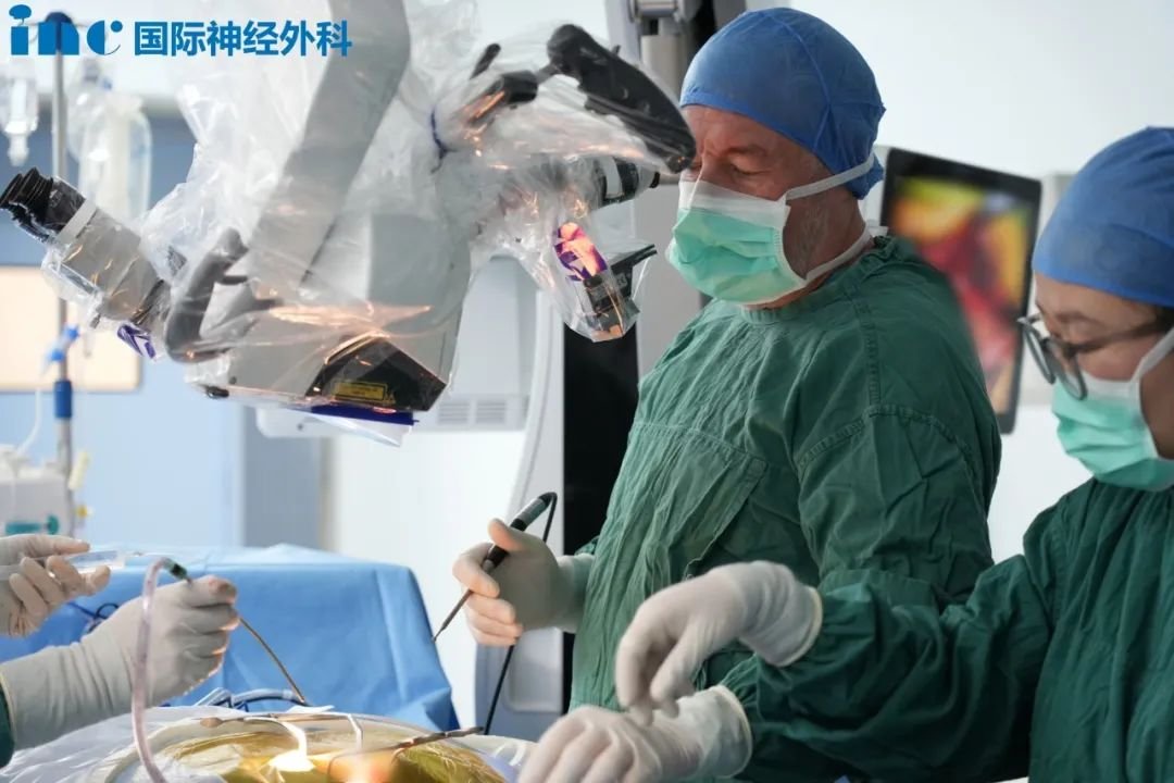 脑干“炸弹”拆除术后四年无复发，她蹦跳自如打破瘫痪魔咒！