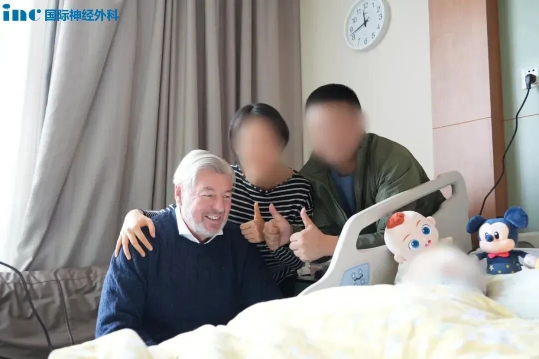 术后第一天巴教授查房