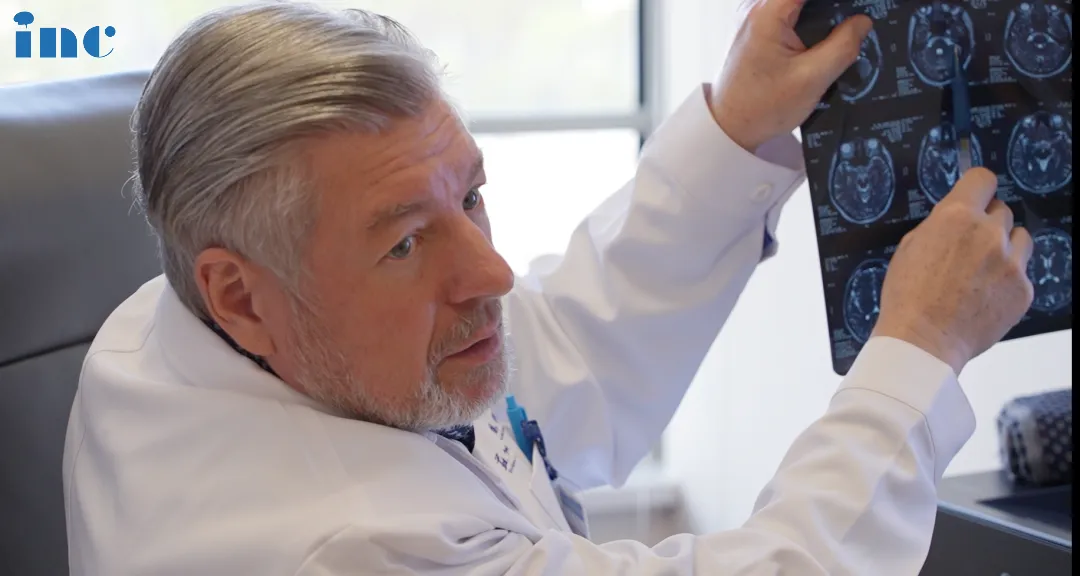 “为什么脑瘤非得先活检，不能直接切掉？”——当治疗陷入两难，他们这样做出抉择