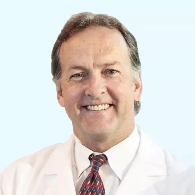 Chief Editor:William Couldwell  《Neurosurgical Focus》