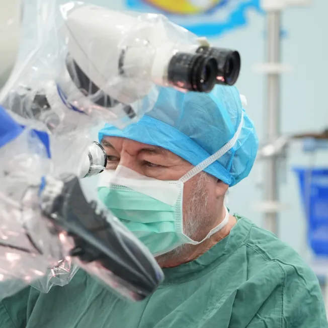 INC巴特朗菲教授