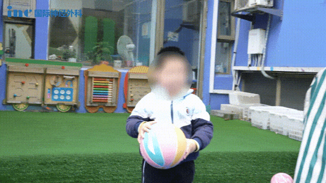 5岁男孩脑干出血“不治而愈”，好运气为何却令他深陷险境？