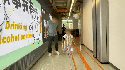 1岁女孩因走路不稳查出脑瘤，首次开颅后无法走路，二次手术后她终于奔跑向前！