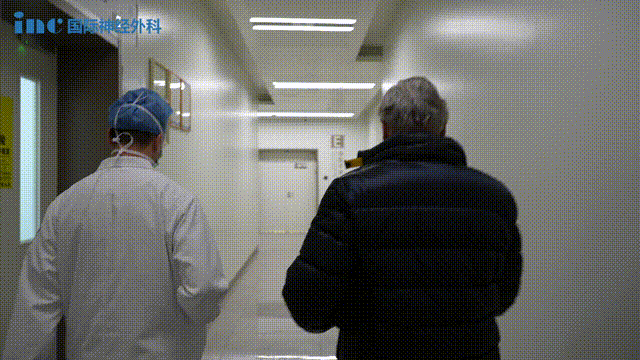 巴教授来华