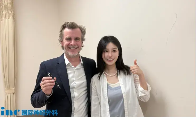 术后和福教授合影